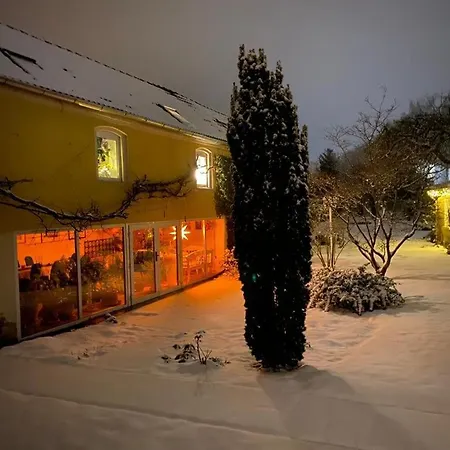 Storchennest Mit Kamin Und Sauna * Putlitz